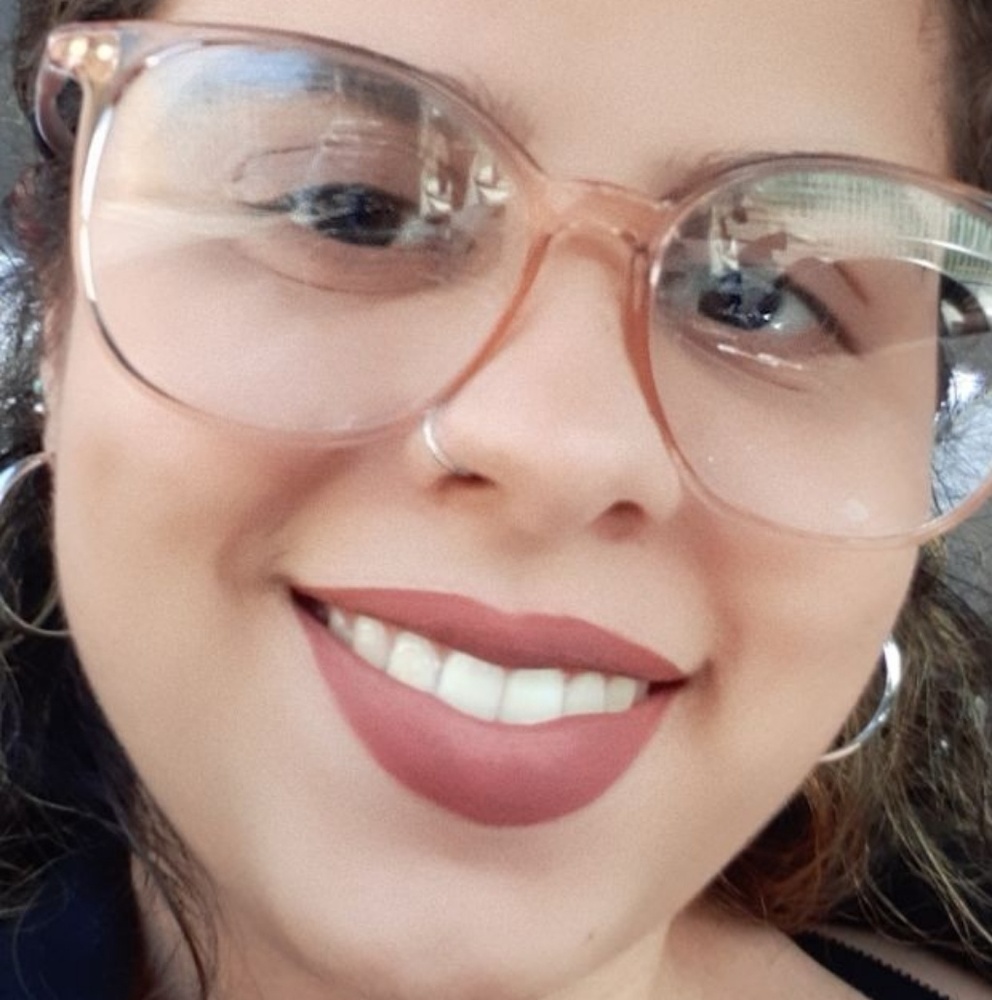 Meet your Posher, Ada